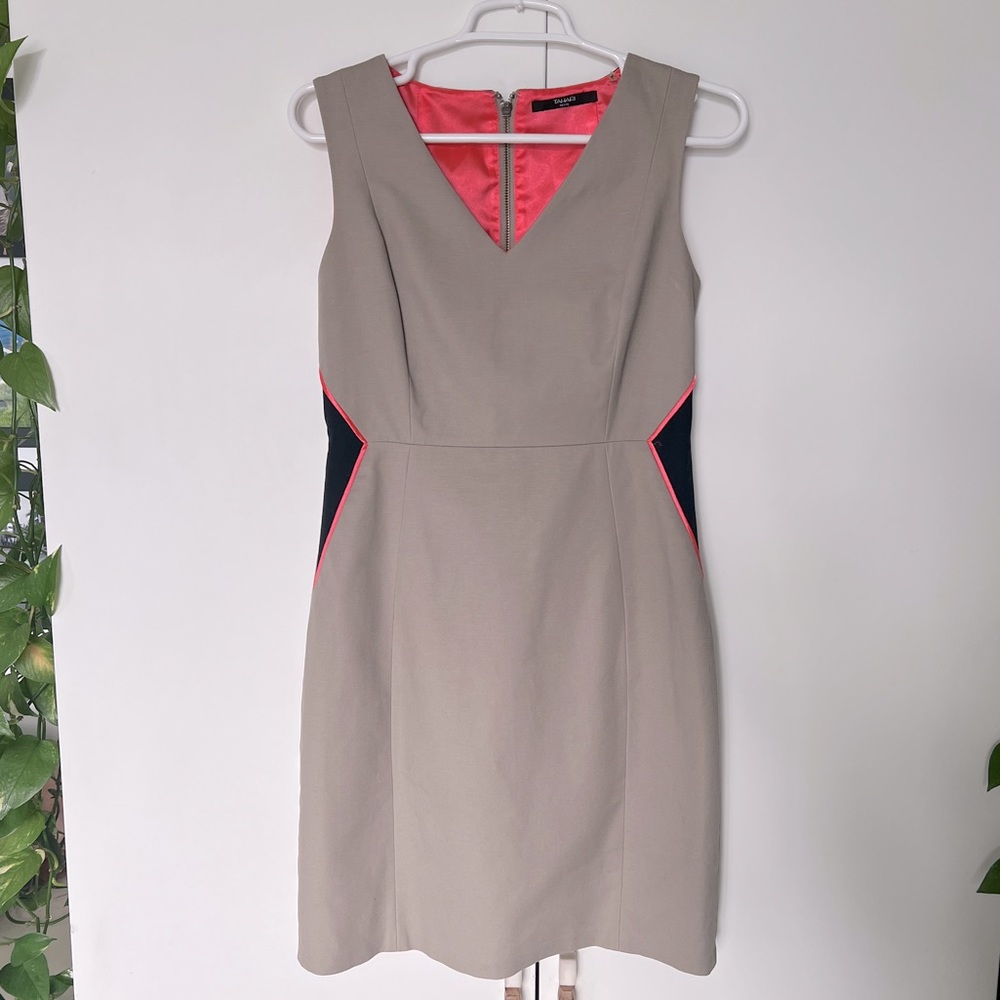 Tahari futures dress. Size 6.